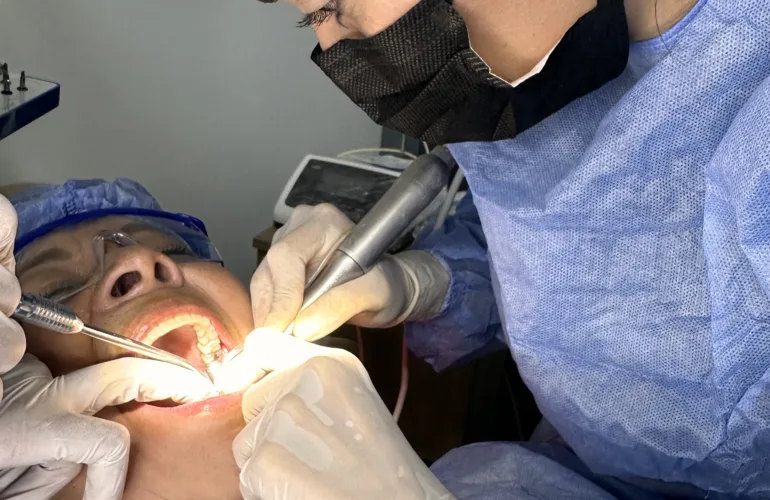 Costo implante dental en colombia