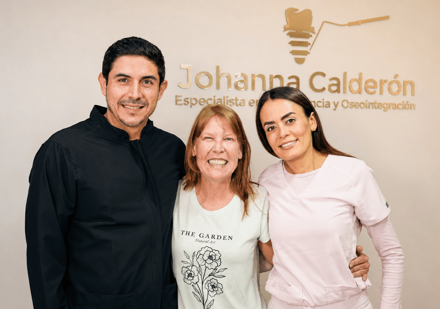Dr. Johanna Calderón during the care of a patient